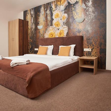 Flamingo Plovdiv Hotell Exteriör bild