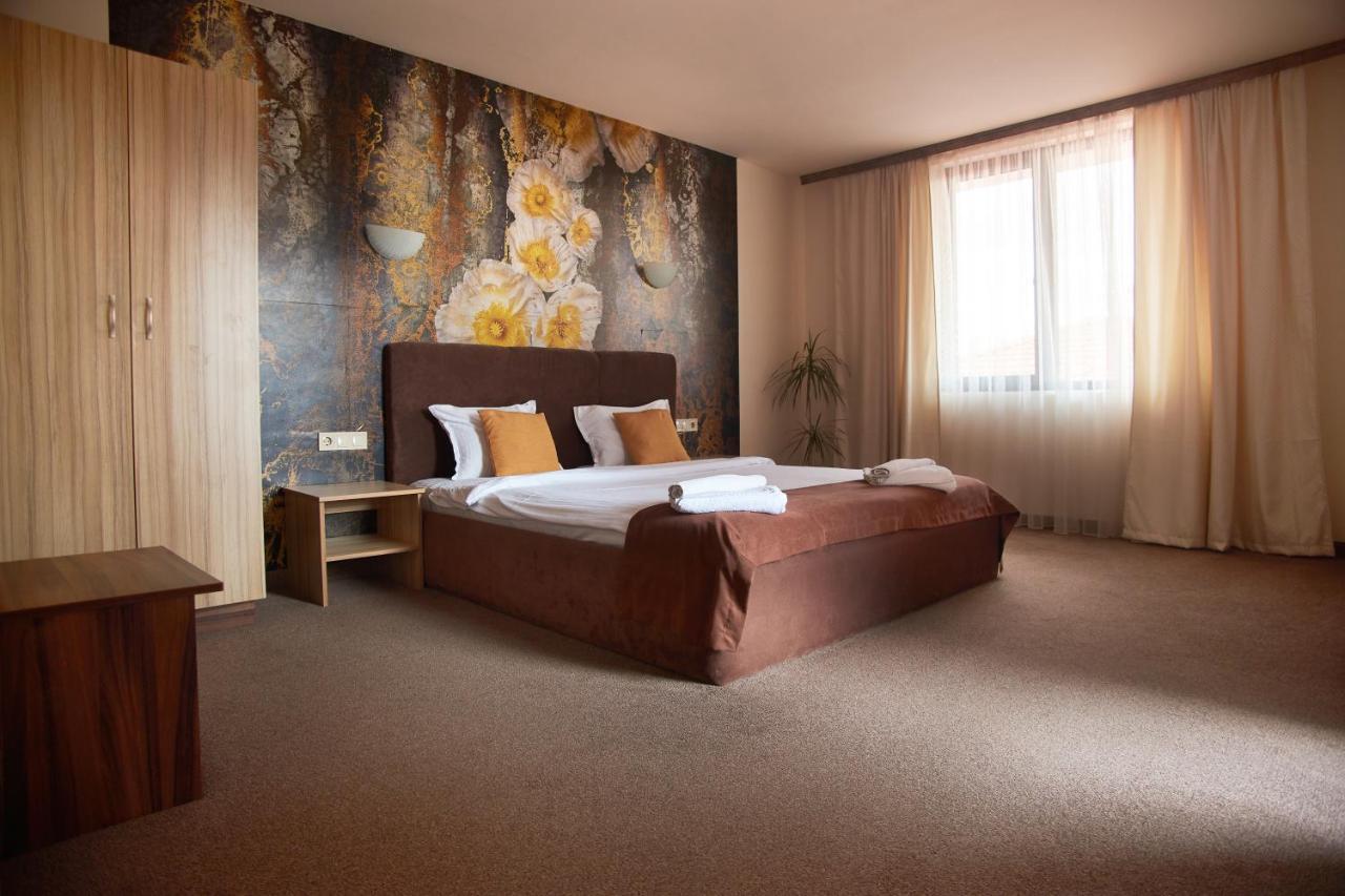 Flamingo Plovdiv Hotell Exteriör bild