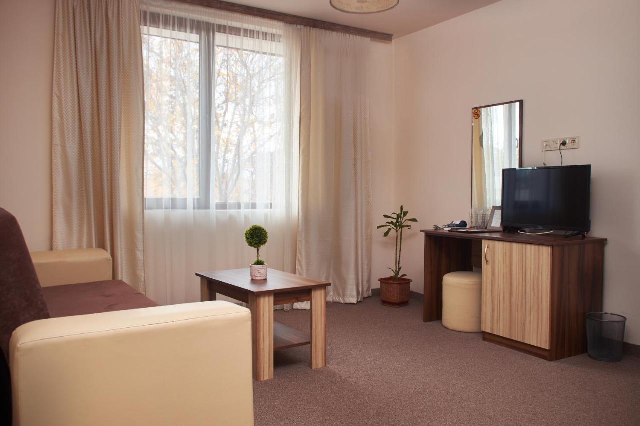 Flamingo Plovdiv Hotell Exteriör bild