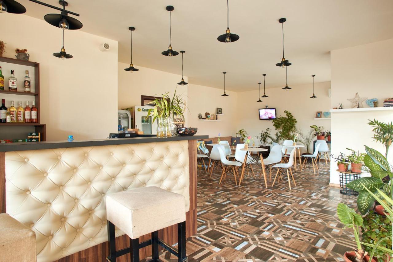 Flamingo Plovdiv Hotell Exteriör bild